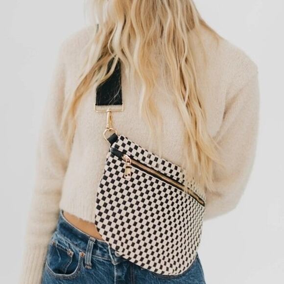 Stylish Black and White Checkered Crossbody Bag - Picture 2 of 2